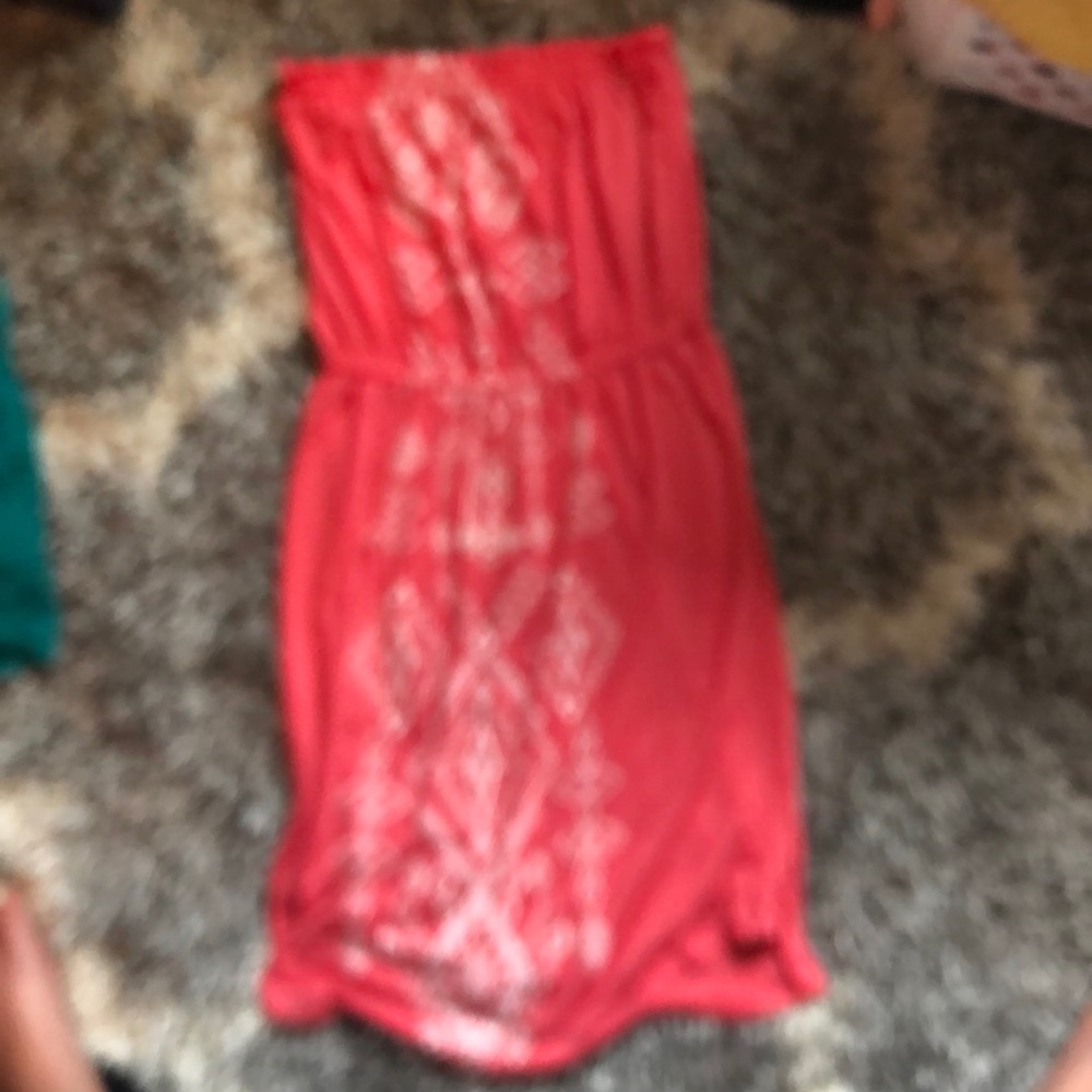 Lagaci, Small, Coral and White